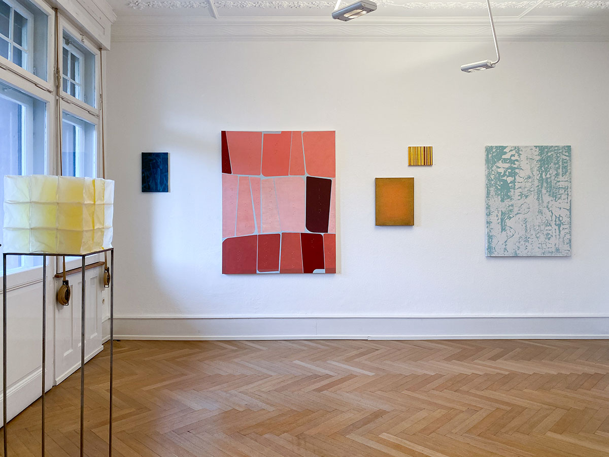 Galerie G, Freiburg zeigt Arbeiten von Karoline Bröckel, Anne Commet, Nikola Dimitrov, Margit Hartnagel, Eberhard Ross und Klaus Schneider