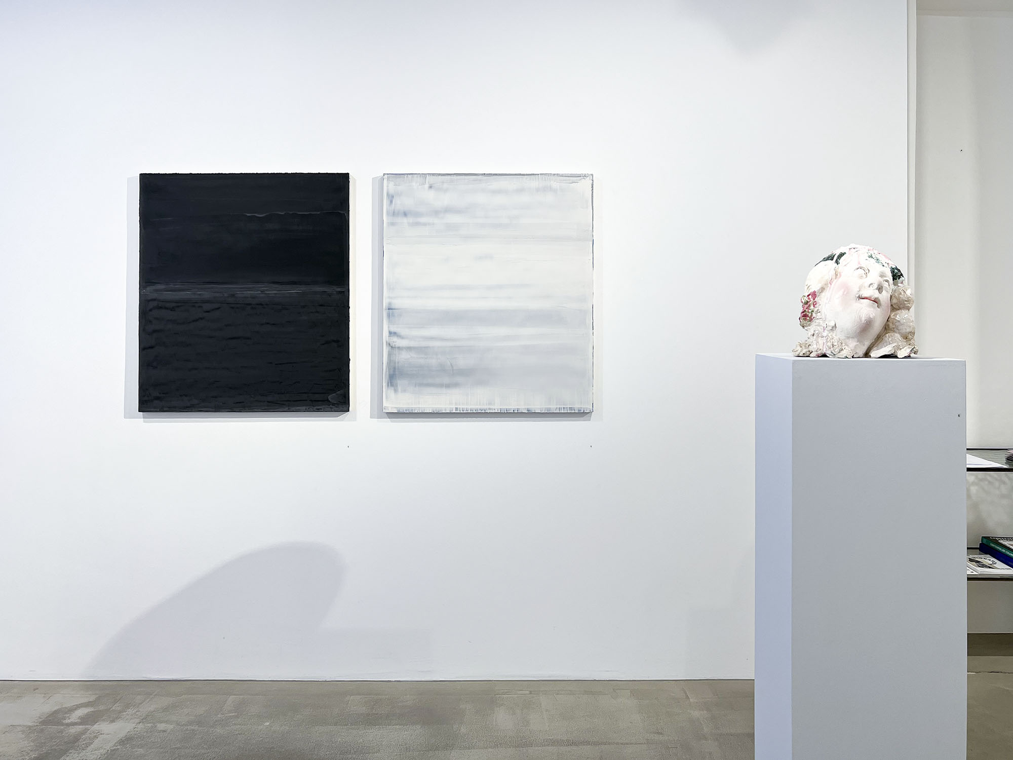 Fundus. Galerie Christoph Abbhl und Kunstforum Solothurn (CH) / Christoph Abbhl, Valrie Balmer, Verena Baumann, B. Chehayeb, Michael Cleff, Willy De Sauter, Nikola Dimitrov, Carmen Dionyse, Ken Eastman, Judy Fox, Annatina Graf, Krista Grecco, Jessica Harrison, Christoph Hauri, Susan Hodel, Simon Horn, Audrius Januonis, Myung-Joo Kim, Harald Krner, Myriam F. Levy, Enric Mestre, Jonathan Philipps, Sasha Saari, Esther Shimazu, Jrg Straumann, Caro Suerkemper, Takashi Suzuki, Johan Tahon, Xavier Toubes