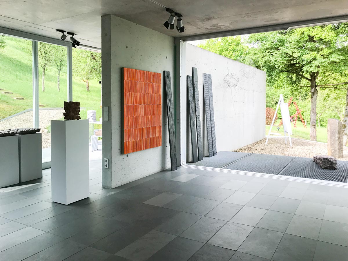 Nikola Dimitrov / Malerei und Pi Ledergerber / Skulpturen im Contemporaneum / Galerie fr moderne Kunst