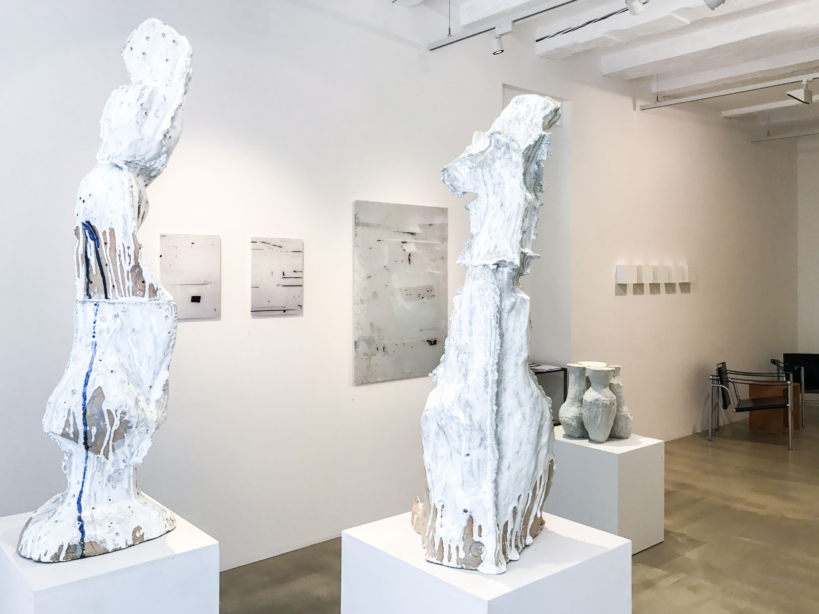 Arnold Annen, Verena Baumann, Michael Cleff, Daphne Corregan, Gundi Dietz, Nikola Dimitrov, Violette Fassbaender, Sonya Friedrich, Annatina Graf, Susan Hodel, Simon Horn, Audrius Janusonis, Dorothee Joachim, Doris Kaiser, Yeunhi Kim, Harald Krner, Kumiko Kurachi,Rudy Lanjouw, Susanne Lyner, Jean Maubouls, Jrg Mollet, Johannes Nagel, Sasha Pichushkin, Valda Podkalne, Sarah Pschorn, Takashi Suzuki, Johan Tahon, Akio Takamori, Ursus A. Winiger, Thomas Woodtli